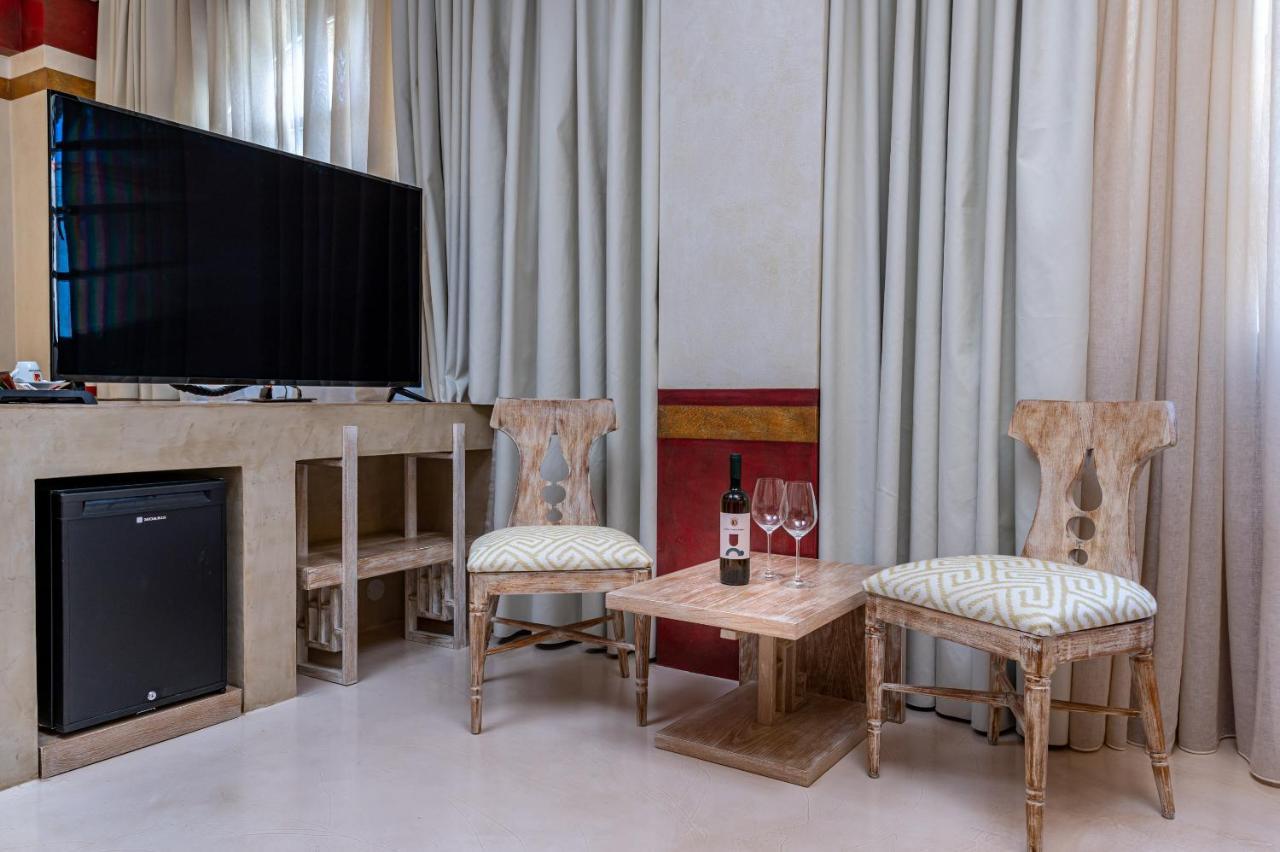10gr Boutique & Wine Bar Rhodes City