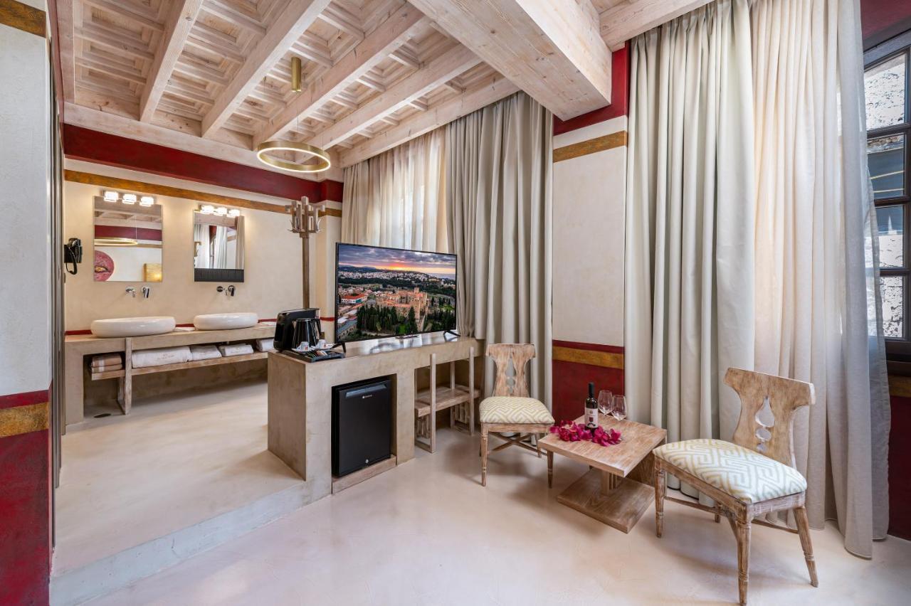 10gr Boutique & Wine Bar Hotel