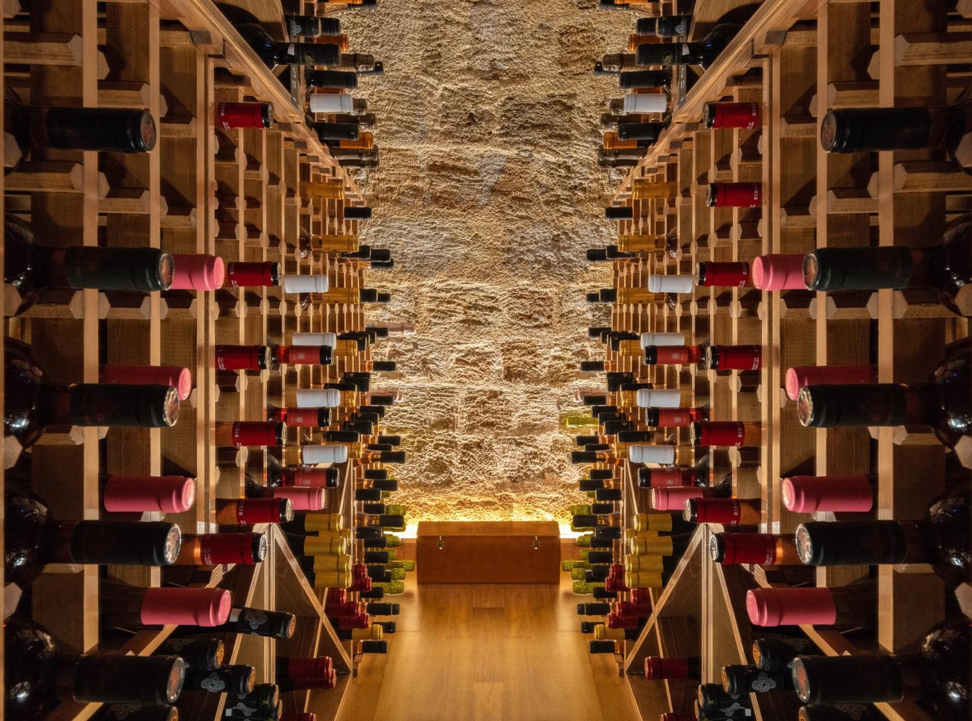 10gr Boutique & Wine Bar