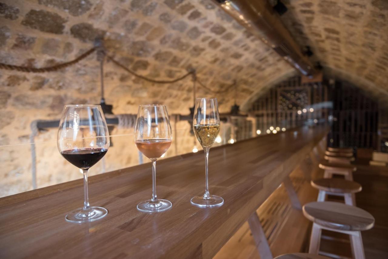 10gr Boutique & Wine Bar