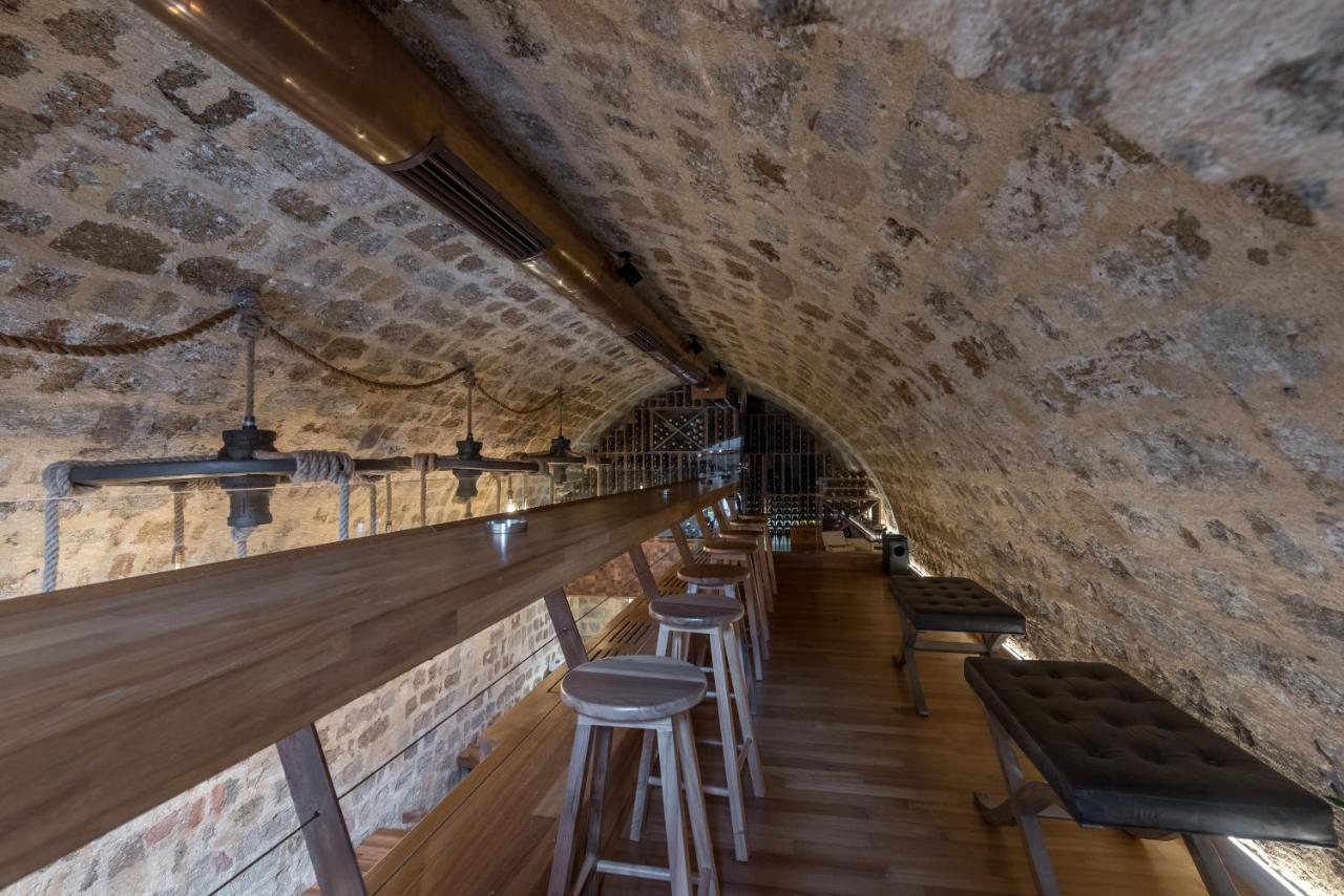 10gr Boutique & Wine Bar Rhodes City