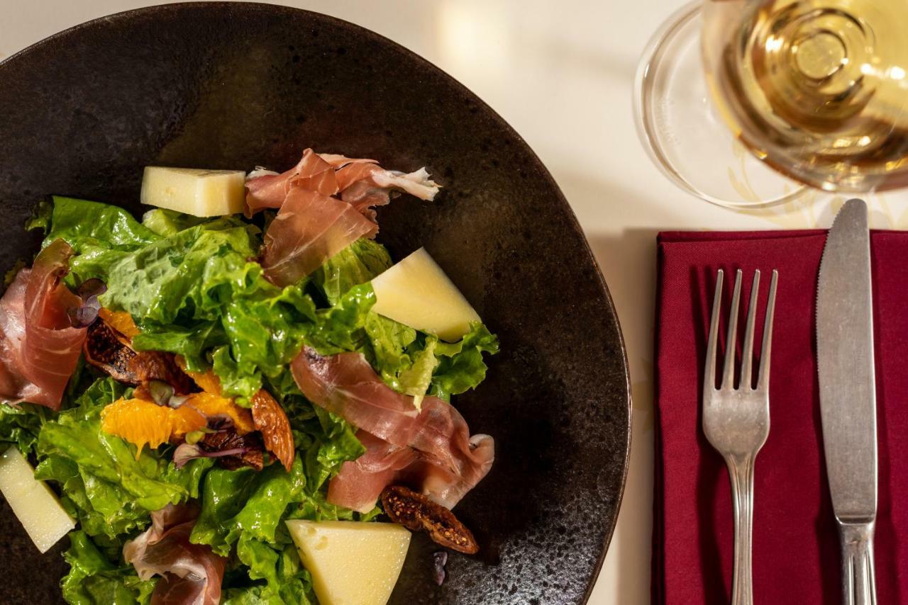 10gr Boutique & Wine Bar Hotel